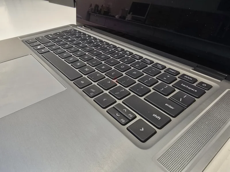 4K-15 بوصة X360 ● DELL LATITUDE 9520 ● V-PRO من الجيل الحادي عشر62933693649153111