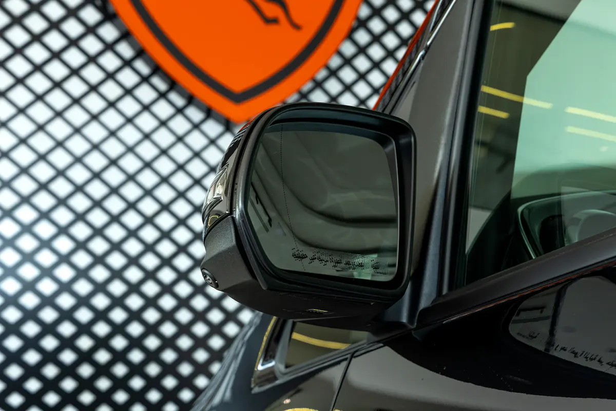 Mercedes-Benz V-Class 2025