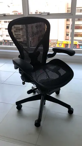 Herman Miller Aeron chair size B