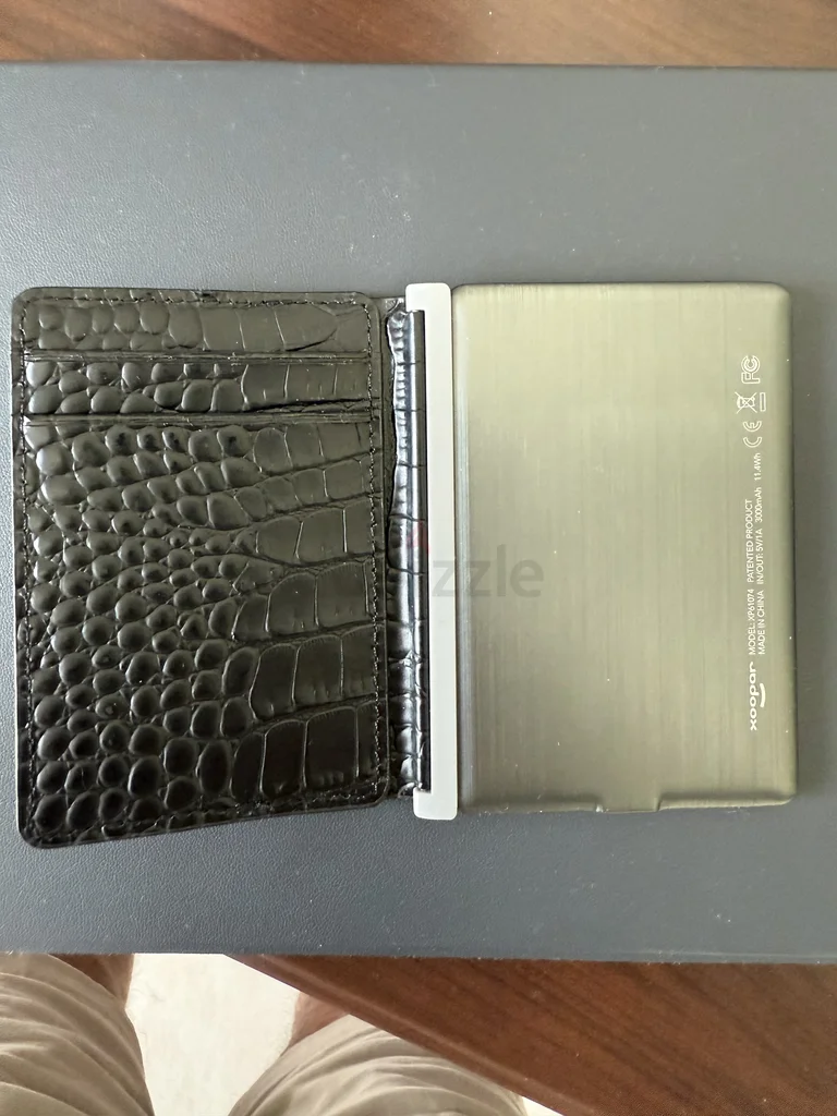 Sleek Mens Wallet - Stylish and Functional!629356752573461110