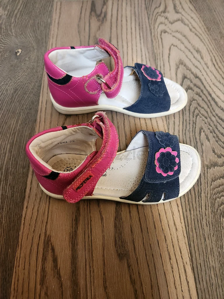 Girls sandals Size 2962931675420802111