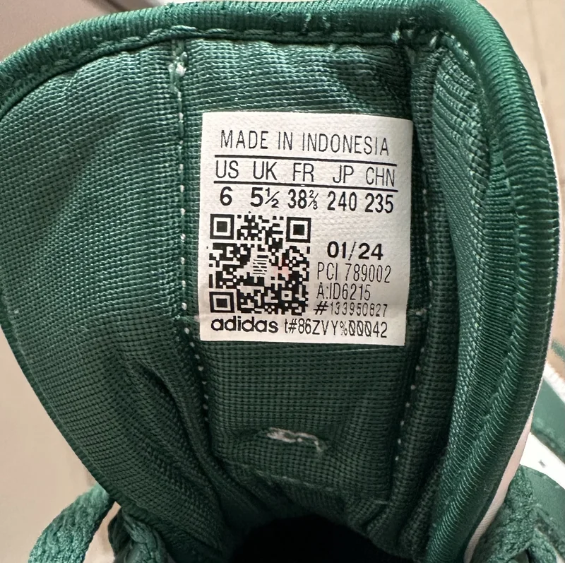 Adidas Green and White Sneakers - Stylish and Comfortable!62932695557250113