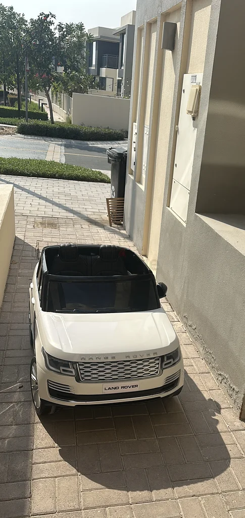 Luxury Kids Ride-On Land Rover - Adventure Awaits!62863824618627118