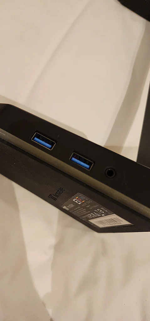 STAND FOR THERMALAKE E1 RGB HEADPHONE مع منفذ تمرير62933693440129111