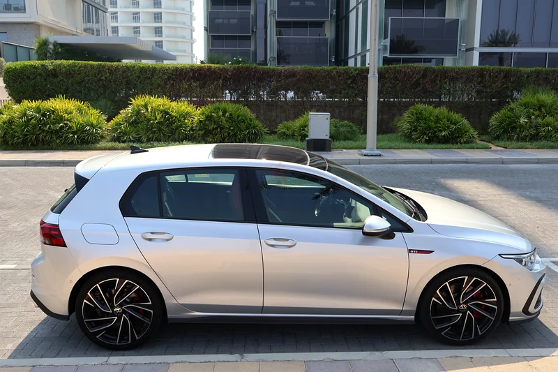 Volkswagen GOLF GTI 2.063151842279169111