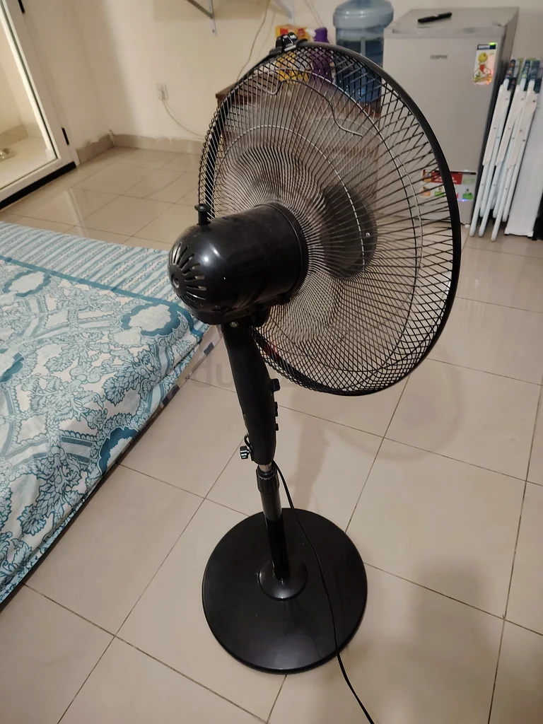 Breeze Away with this Sleek KRYPTON Stand Fan!63219826481281111