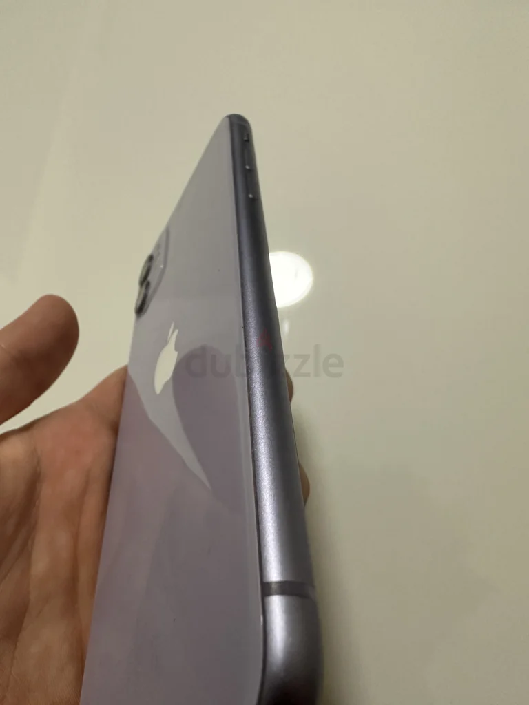 iPhone 11 - 64 جيجا بايت - أرجواني - حالة ممتازة62863824712195114