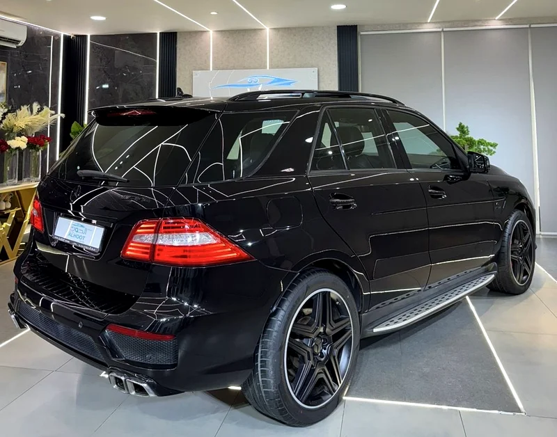 BEAUTIFUL MERCEDES ML63 V8 || AMG RIMS II FULL OPTIONS II GCC || AMAZING CONDITION63231640360323112