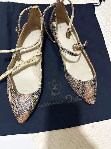 Massimo Dutti new snake skin flat shoes size 37