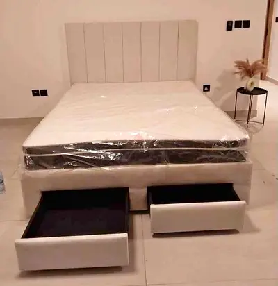 Stylish Queen Bed with Storage Drawers for Sale!