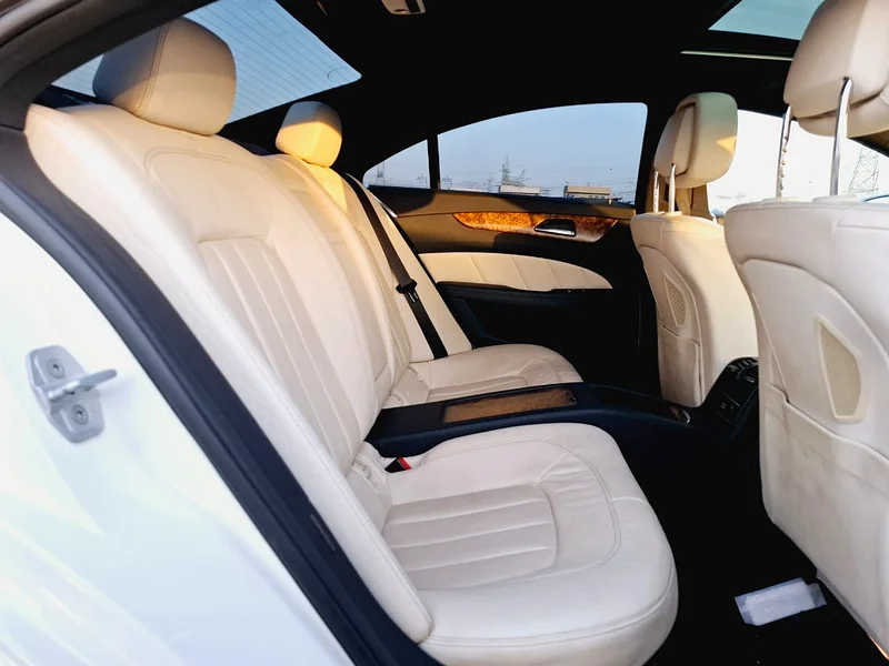 Mercedes Benz CLS 350 car63164313984642113