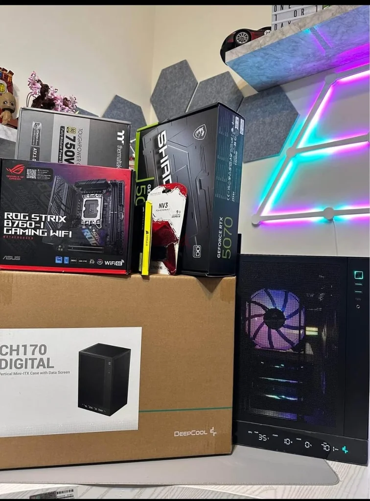 RTX 4070 Super i7 14700K SFF62863825566467112