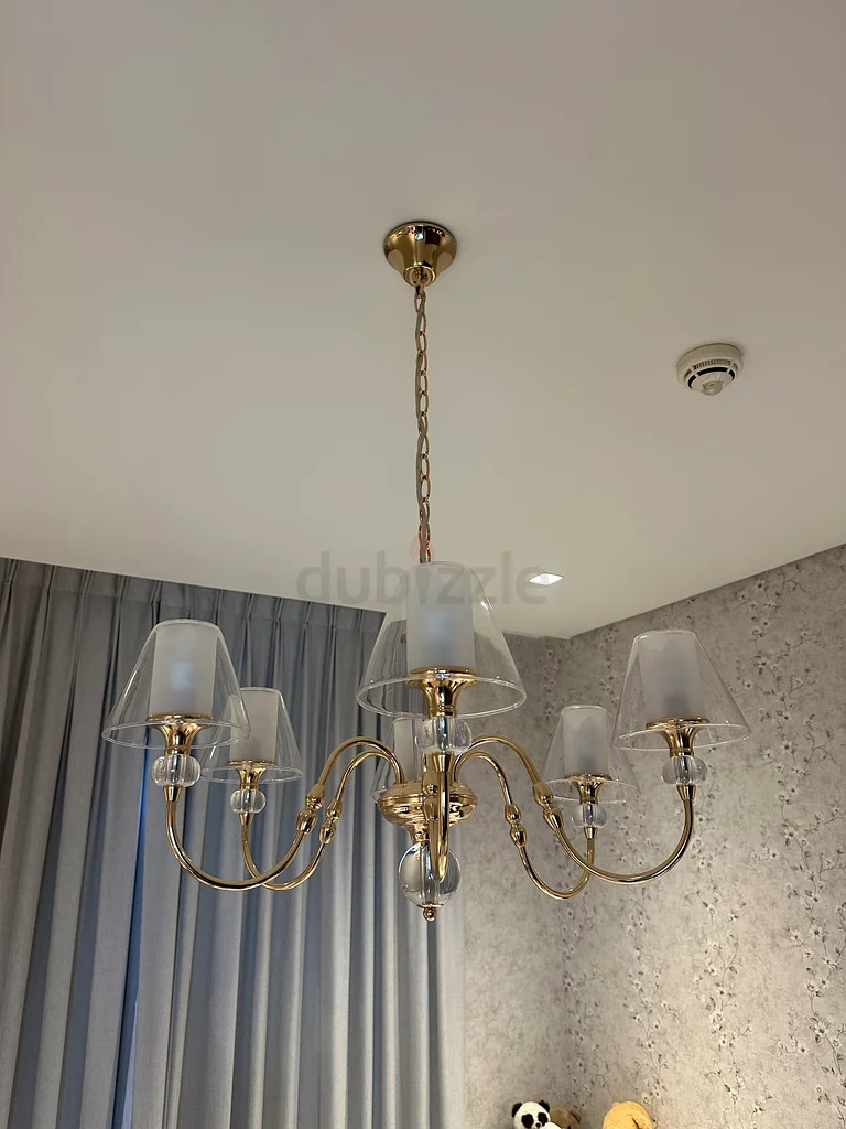 شاندلير63190122820483114