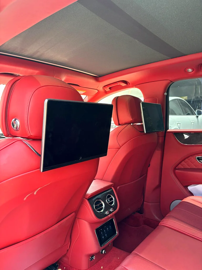 Bentley Bentayga | 2023 | 30k km | Rear entertainment63134990741762112