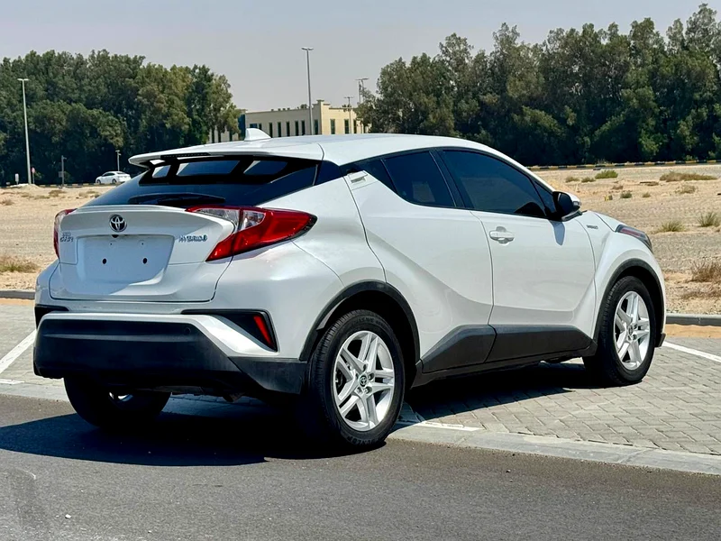 Toyota C-HR Hybrid ,2022 (1.8L) GCC Specs63165692945537111