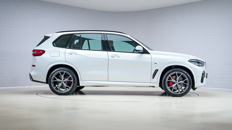 X5 xDrive40i M Sport | AED 3,654 PM | Warranty October-2026 | GCC63232619765507112