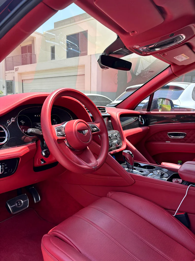 Bentley Bentayga | 2023 | 30k km | Rear entertainment63134990741762111