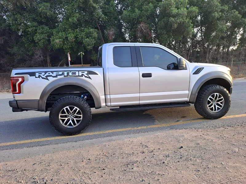FORD RAPTOR 2018 GCC ORGINAL PAINT NO ACCIDENT VERY CLEAN CAR63227252053378114