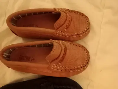 Baby boy. Zara shoes brand new 30 dhs for 2 years old