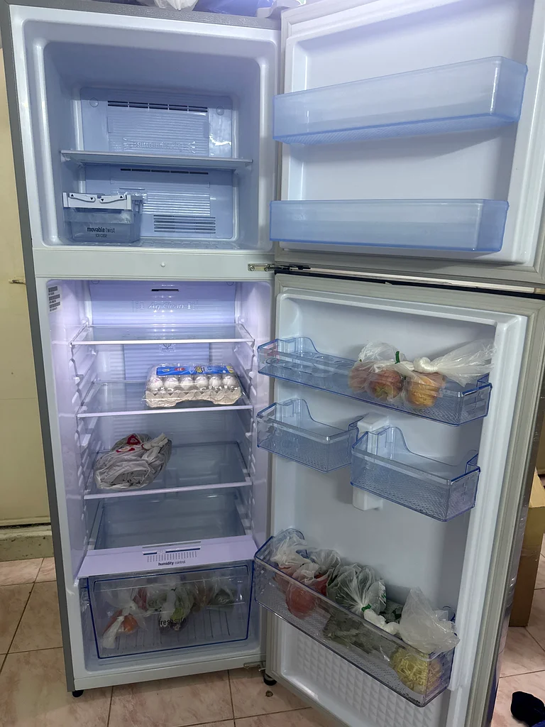 Premium Refrigerator - Energy Efficient and Spacious!63251349105537111