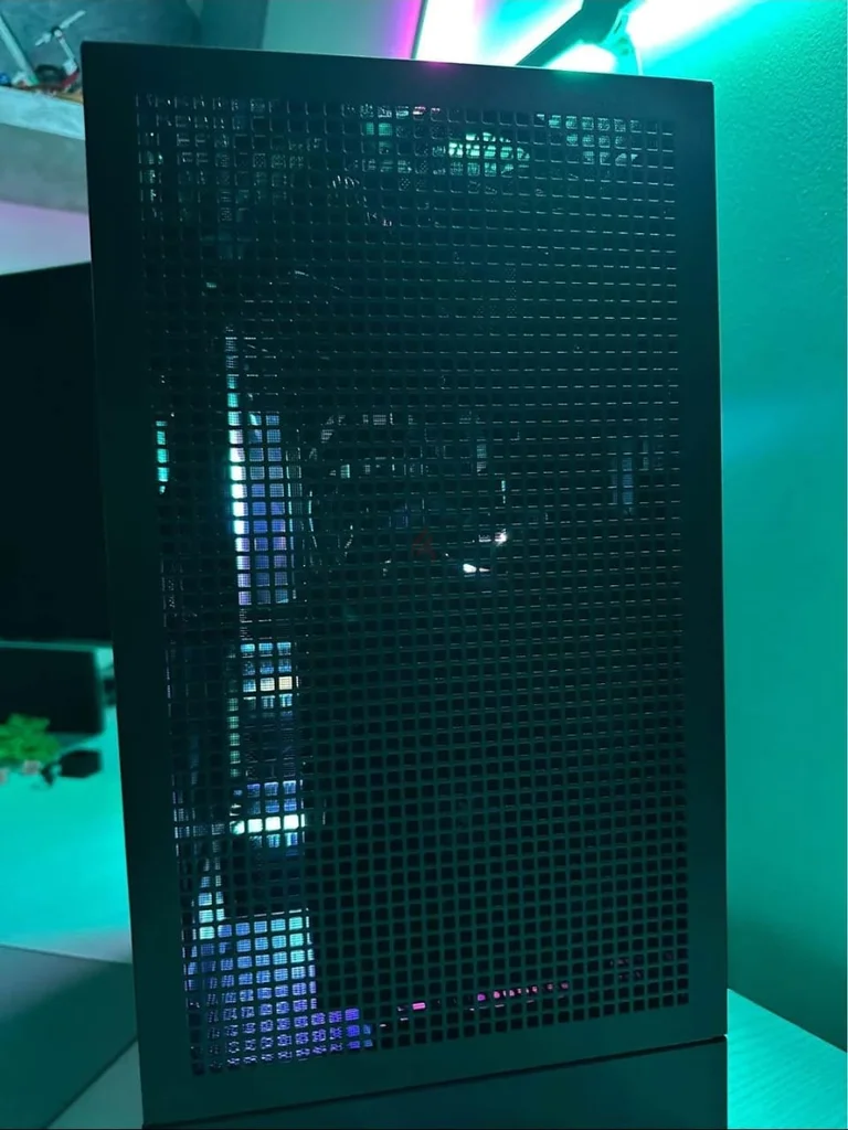 RTX 4070 Super i7 14700K SFF62863825566467111