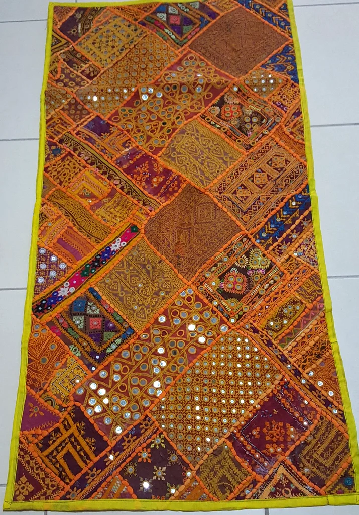 Handmade wall hanging63208385773313111