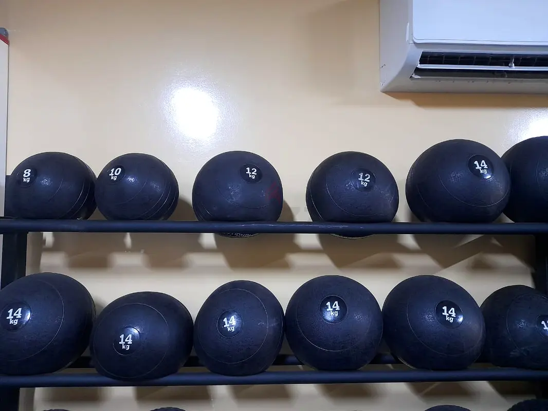 High-Quality Medicine Balls for Sale - Perfect for Workouts!