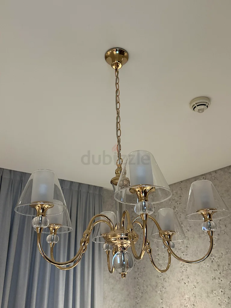 شاندلير63190122820483113