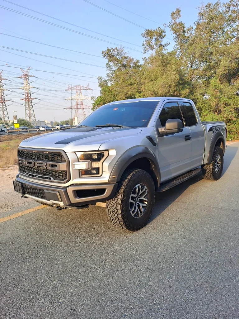 FORD RAPTOR 2018 GCC ORGINAL PAINT NO ACCIDENT VERY CLEAN CAR63227252053378112