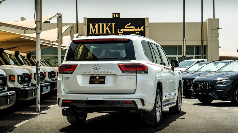 LC | VXR | 3.3 لتر | سداسي الأسطوانات | ديزل | خيار كامل | رادار | 202463177575568258113