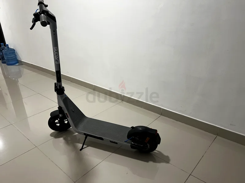 سكوتر كهربائي صديق للبيئة - مثالي للتنقل في المدينة! إيڤونز63245723373057113