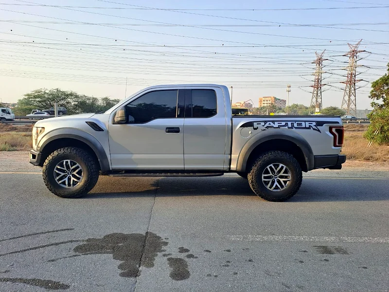 FORD RAPTOR 2018 GCC ORGINAL PAINT NO ACCIDENT VERY CLEAN CAR63227252053378113