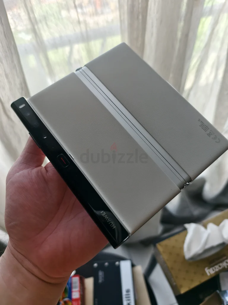 Innovative Foldable Smartphone - HUAWEI Xs 262863825665665112