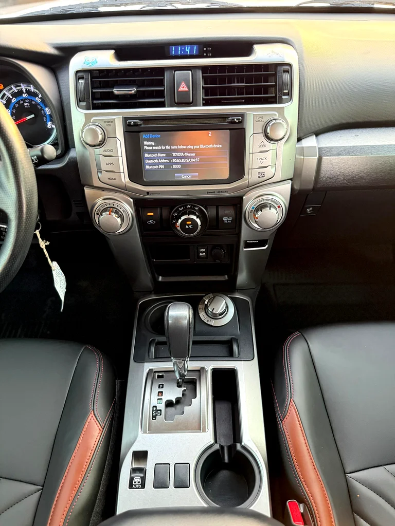 تويوتا 4 رنر SR5 بريميوم 4x4 كاملة الخيارات63147207753731114
