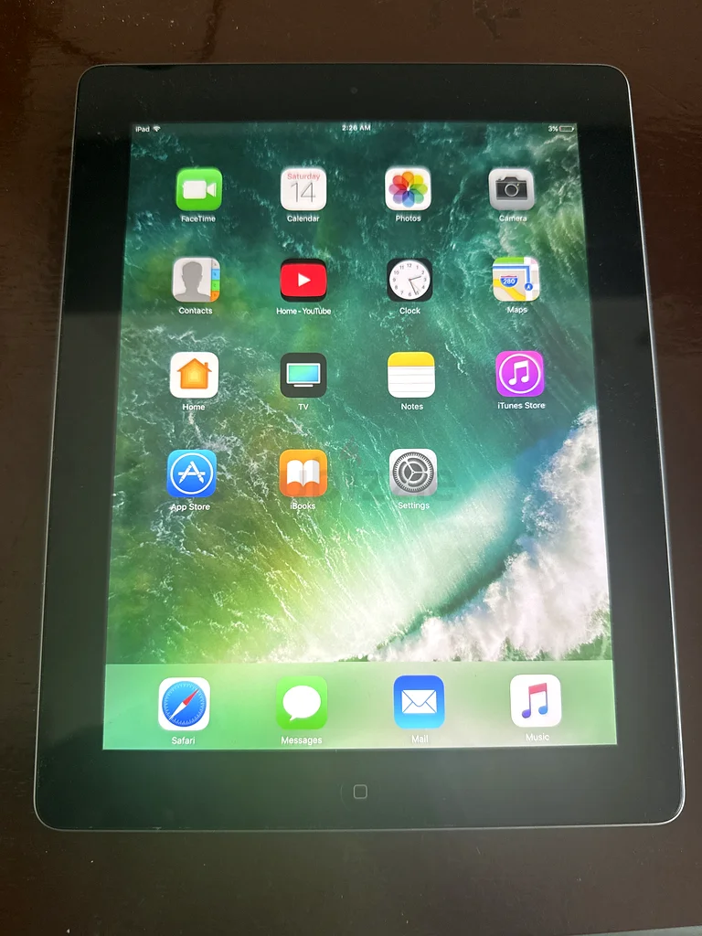 iPad in Great Condition - Perfect for Work and Play!632218504079391113