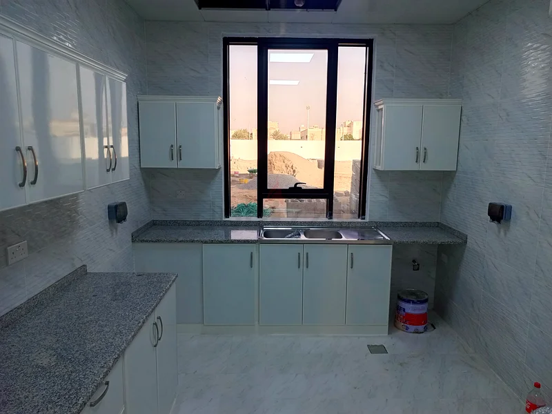 Stylish and Spacious Kitchen Cabinet63210888593283114