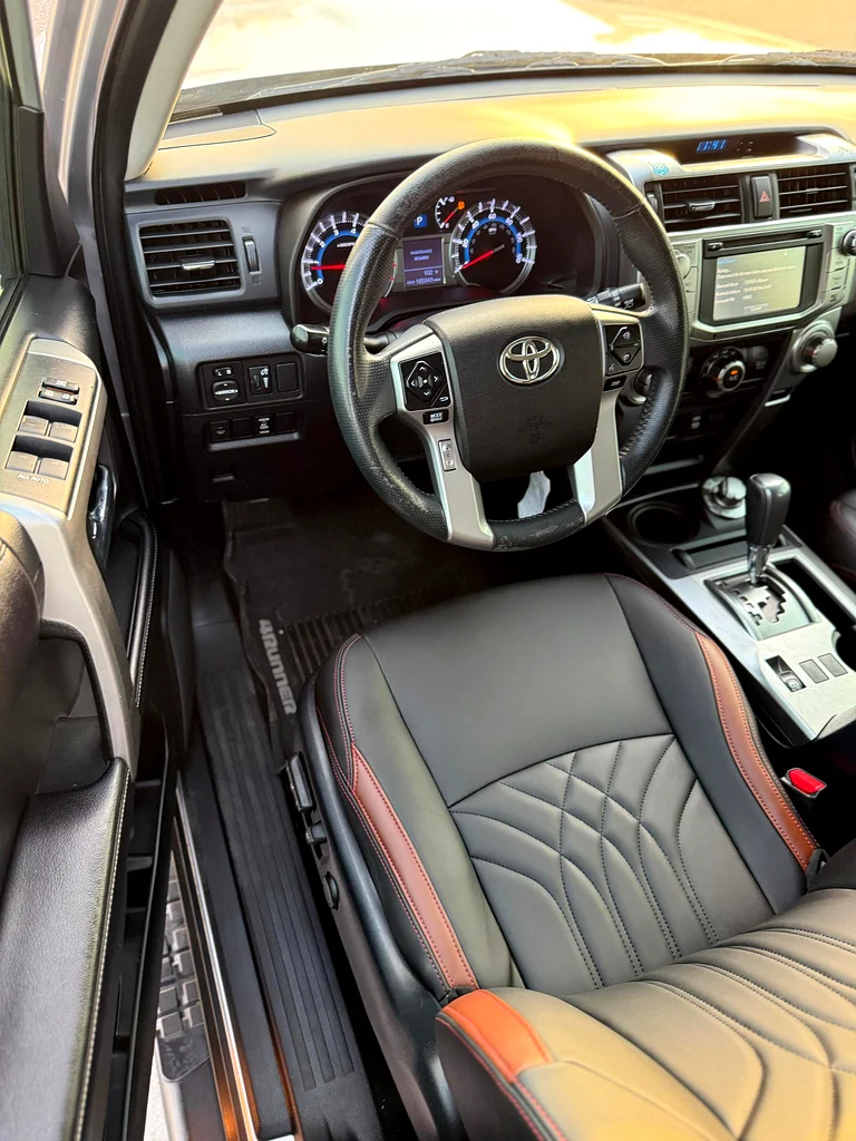 تويوتا 4 رنر SR5 بريميوم 4x4 كاملة الخيارات63147207753731113