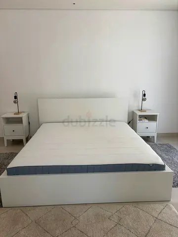 King size bed