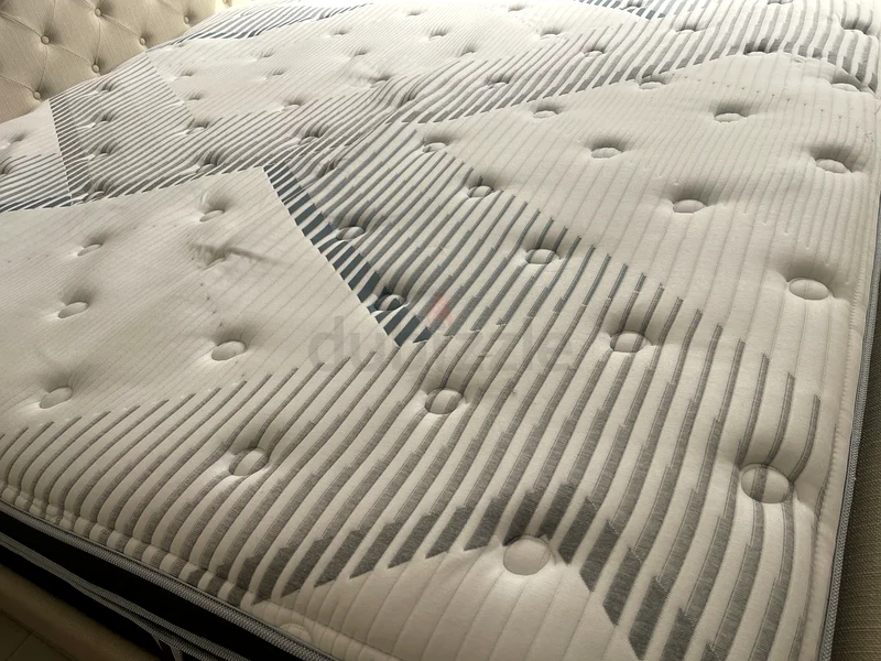 سرير بحجم كينج63179867720194112