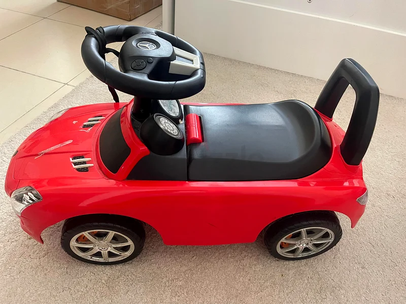 Red Ride-On Toy Car for Kids - Perfect for Little Adventurers!63207397542274111