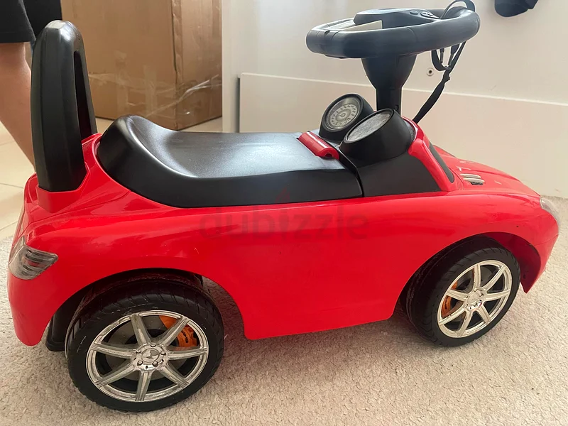 Red Ride-On Toy Car for Kids - Perfect for Little Adventurers!632073975422741118