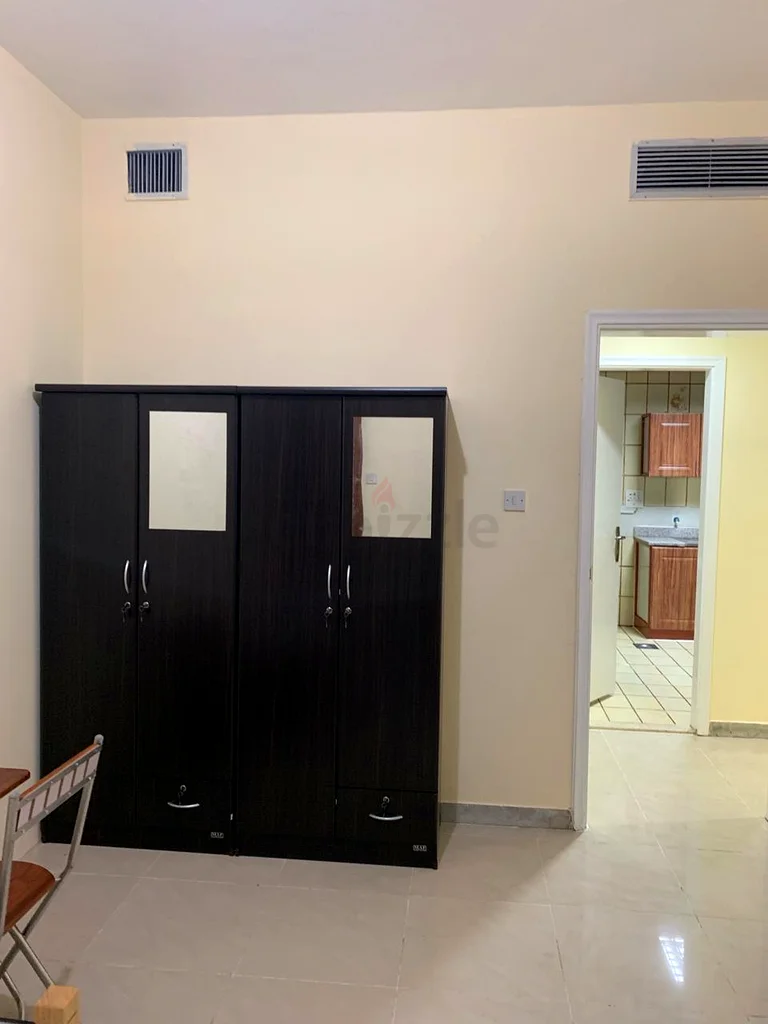 Bedspace for Rent Indian/Pak (Male)63218792192898112