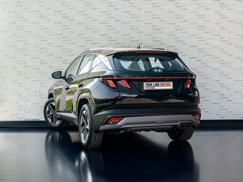 ALL NEW TUCSON • 5 YEARS OFFICIAL HYUNDAI JUMA AL MAJID WARRANTY • FREE SERVICE PACK63232620666499111