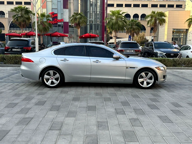2018 GCC Jaguar XF Luxury / No Accident / Full Service History63222805989635114