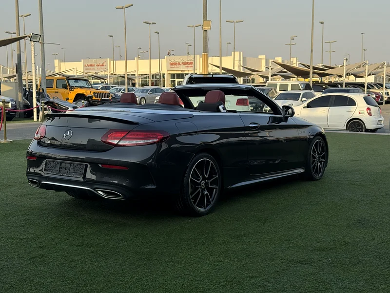 Mercedes C200 convertible Gcc specs Fully loaded in very good condition63144413849986113