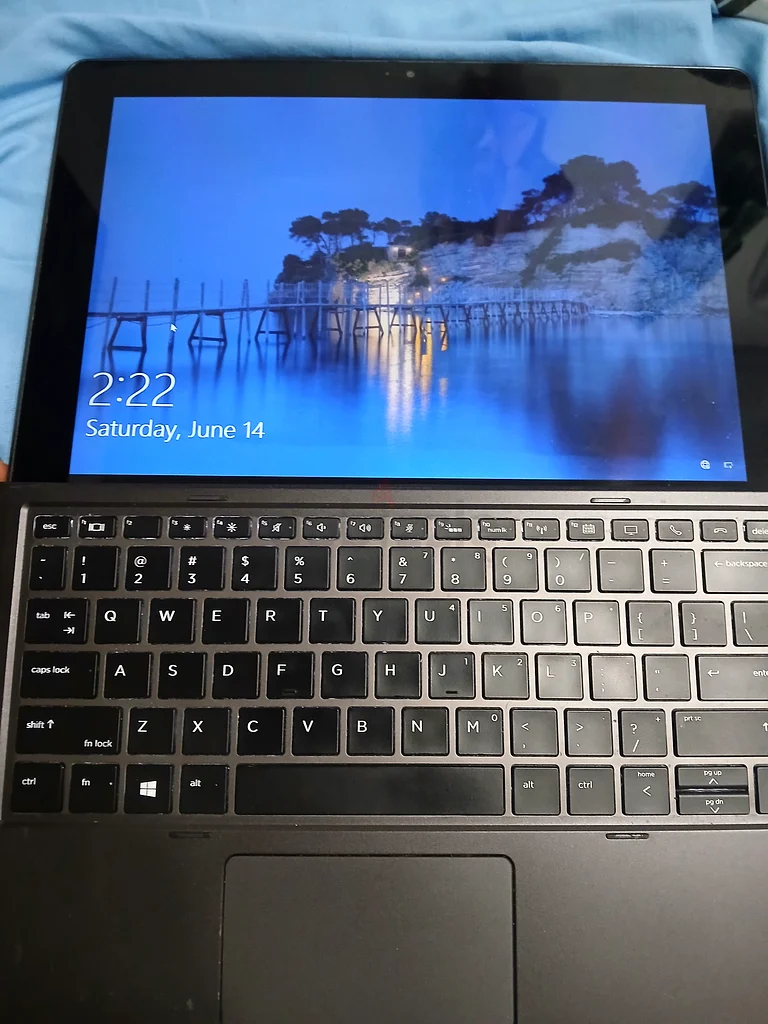 Compact and Efficient 2-in-1 Laptop for Sale!63263510014339113