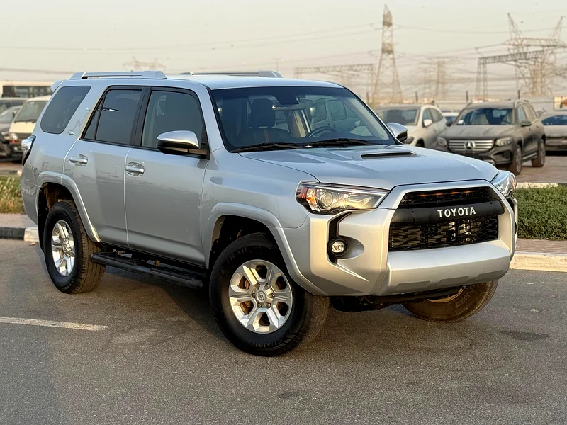 تويوتا 4 رنر SR5 بريميوم 4x4 كاملة الخيارات63147207753731112