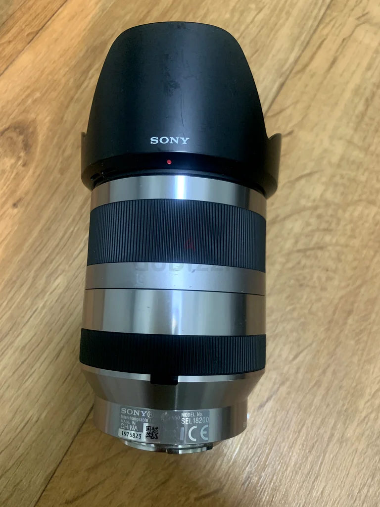 عدسة سوني SEL18200 E18-200 مم f/3.5-6.3 OSS63233641771266111