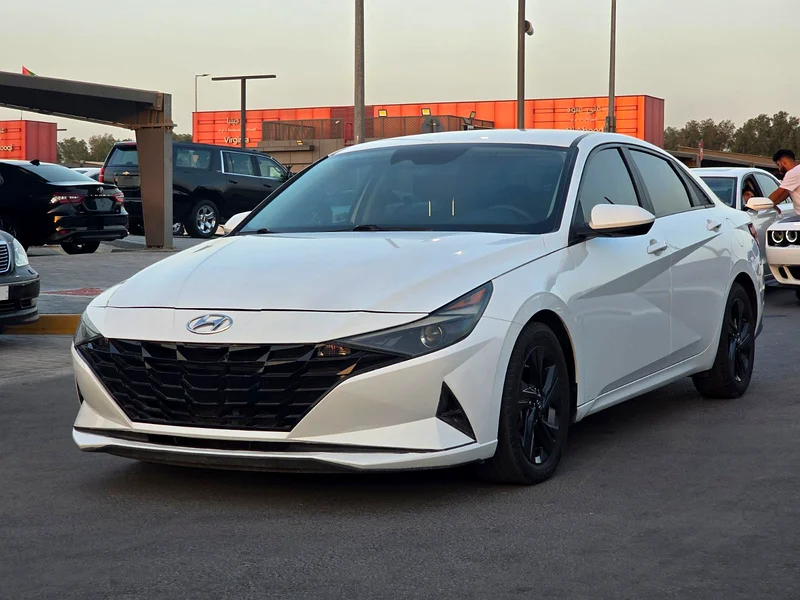 Hyundai Elantra 2022, American specifications, customs papers in good condition63136481771139113