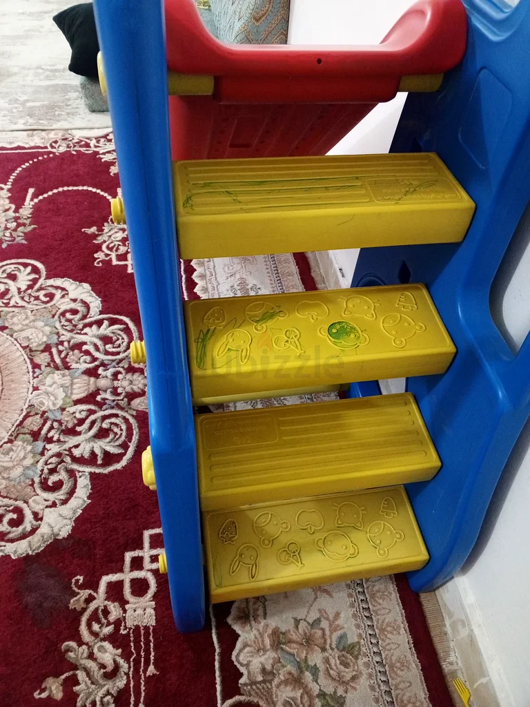 شريحة ممتعة وملونة للأطفال - مثالية للعب في الهواء الطلق!63226273813633111